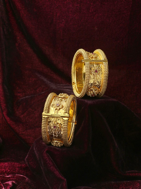 24CT Gold Plated Flower stone Bangle