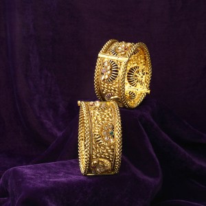 24CT Gold Plated stone Bangle