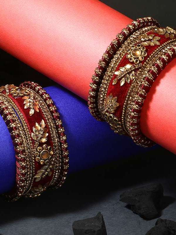 Maroon Velvet Silk Thread Chuda
