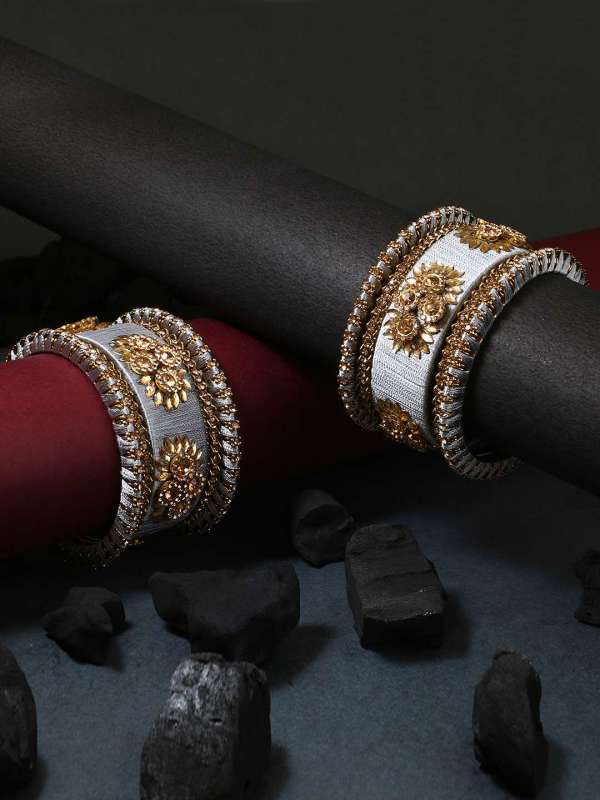 Grey Velvet Silk Thread Chuda