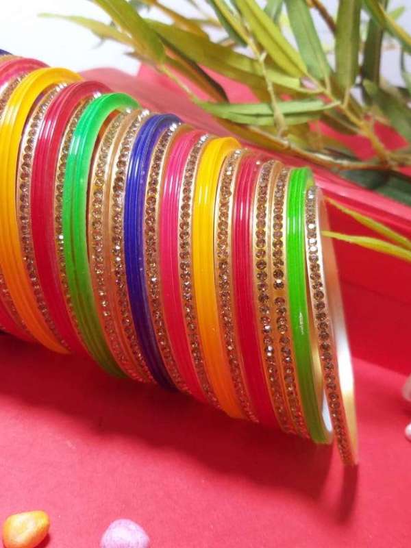 Blasts Gold Plated And Cubic Zirconia Chuda Bangles Set For  Women