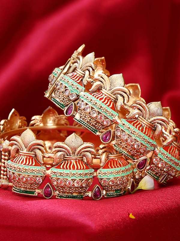 Gold Plated Kundan Kalash Bangles