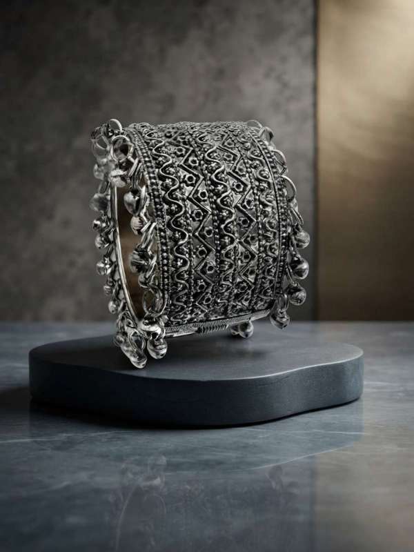 Women’s Oxidised Silver Broad Tribal Ghungroo Openable Kada
